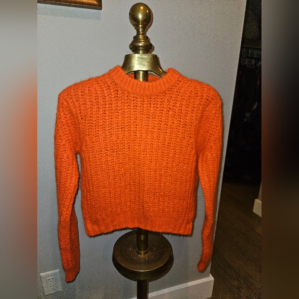 Bundle 5/$30  Tigerlily wool sweater